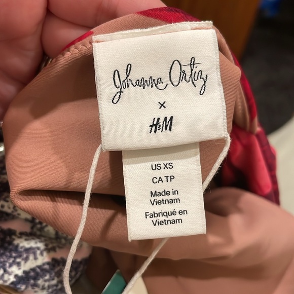 Johanna Ortiz for H&M Swim Suit - Picture 3 of 7